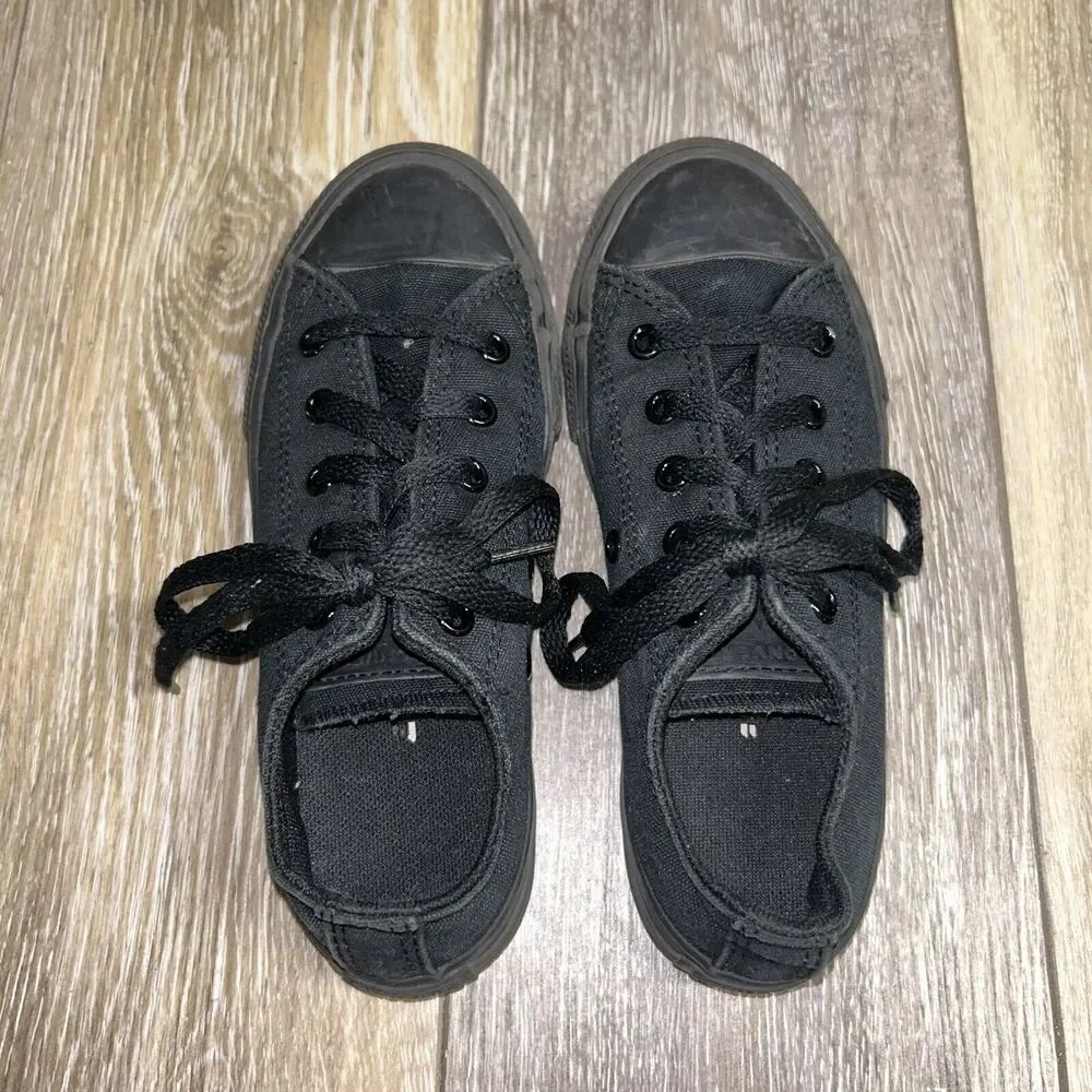 Converse previously owned